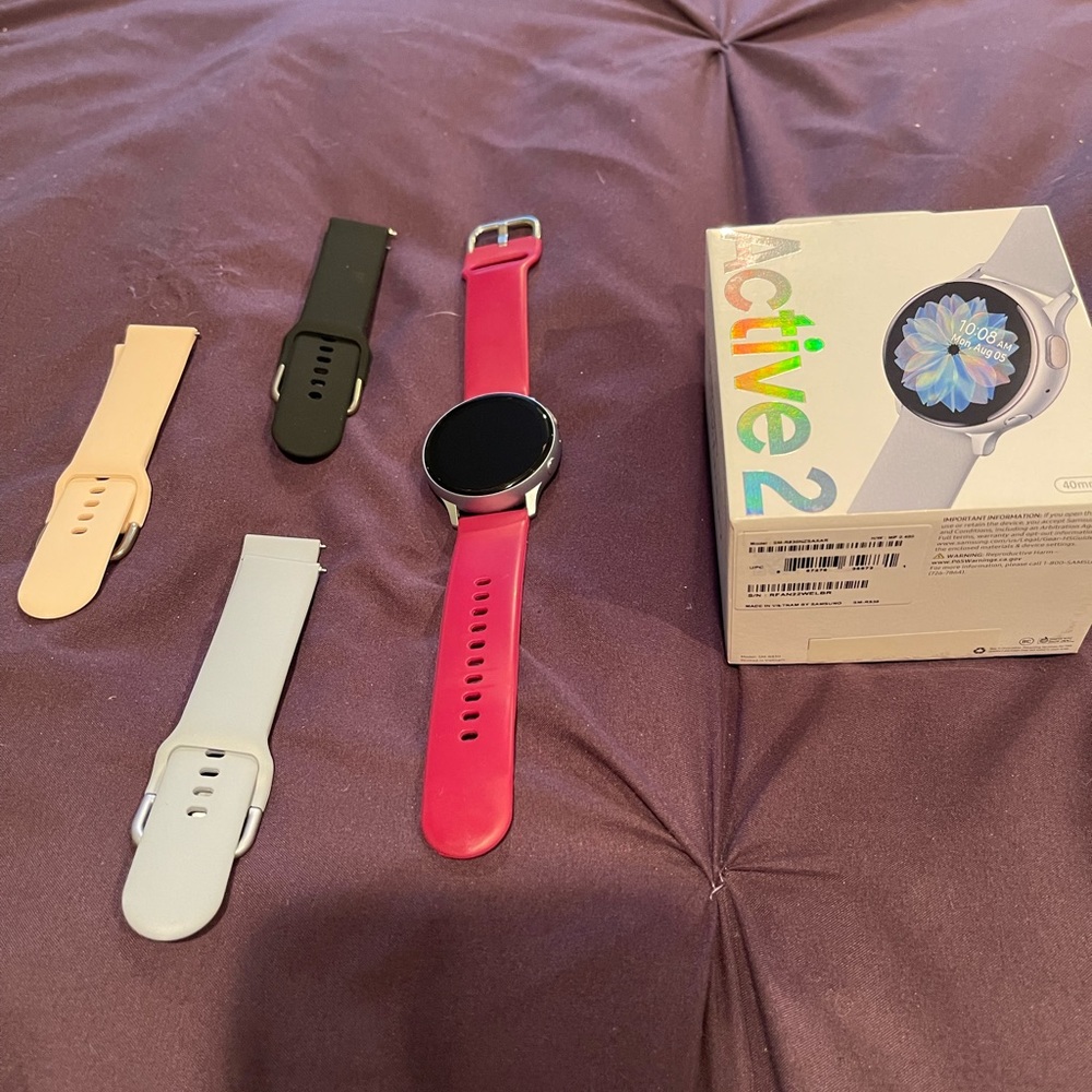 Samsung Galaxy Active 2 smartwatch, like new condition.